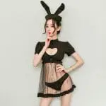 黑色透視兔女郎